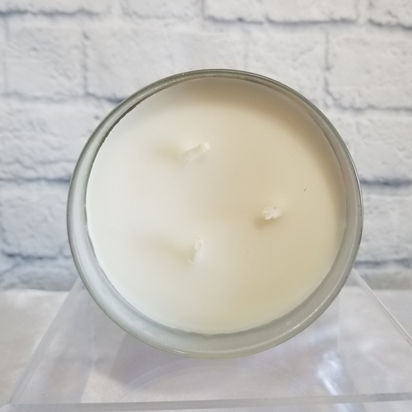 White Barn Bright Christmas Morning Three Wick Scented Candle New - Picture 12 of 15